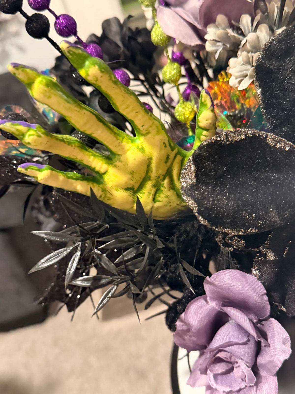 Tulu Prints & Designs Skull & Bones Halloween Bouquet in Black Pumpkin Vase - Seasonal & Holiday Decorations Home Decor