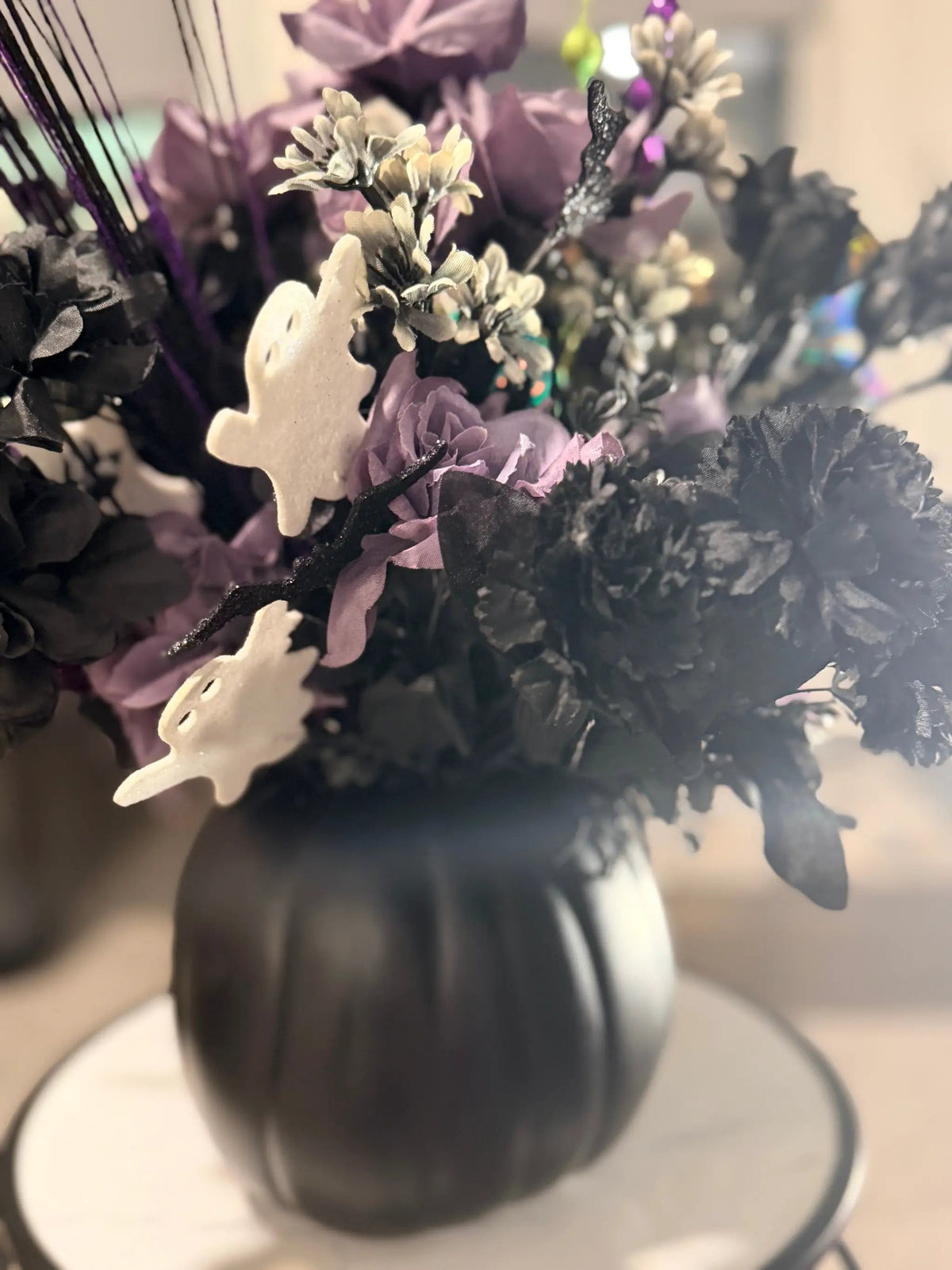 Tulu Prints & Designs Skull & Bones Halloween Bouquet in Black Pumpkin Vase - Seasonal & Holiday Decorations Home Decor